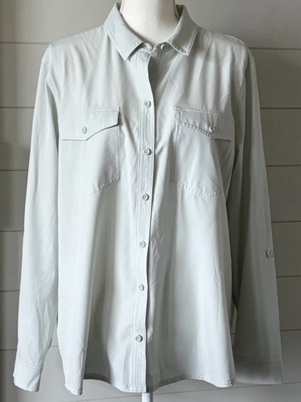 Eddie Bauer Green Classic Fit Long Sleeve Button Up Departure Shirt XL Women's